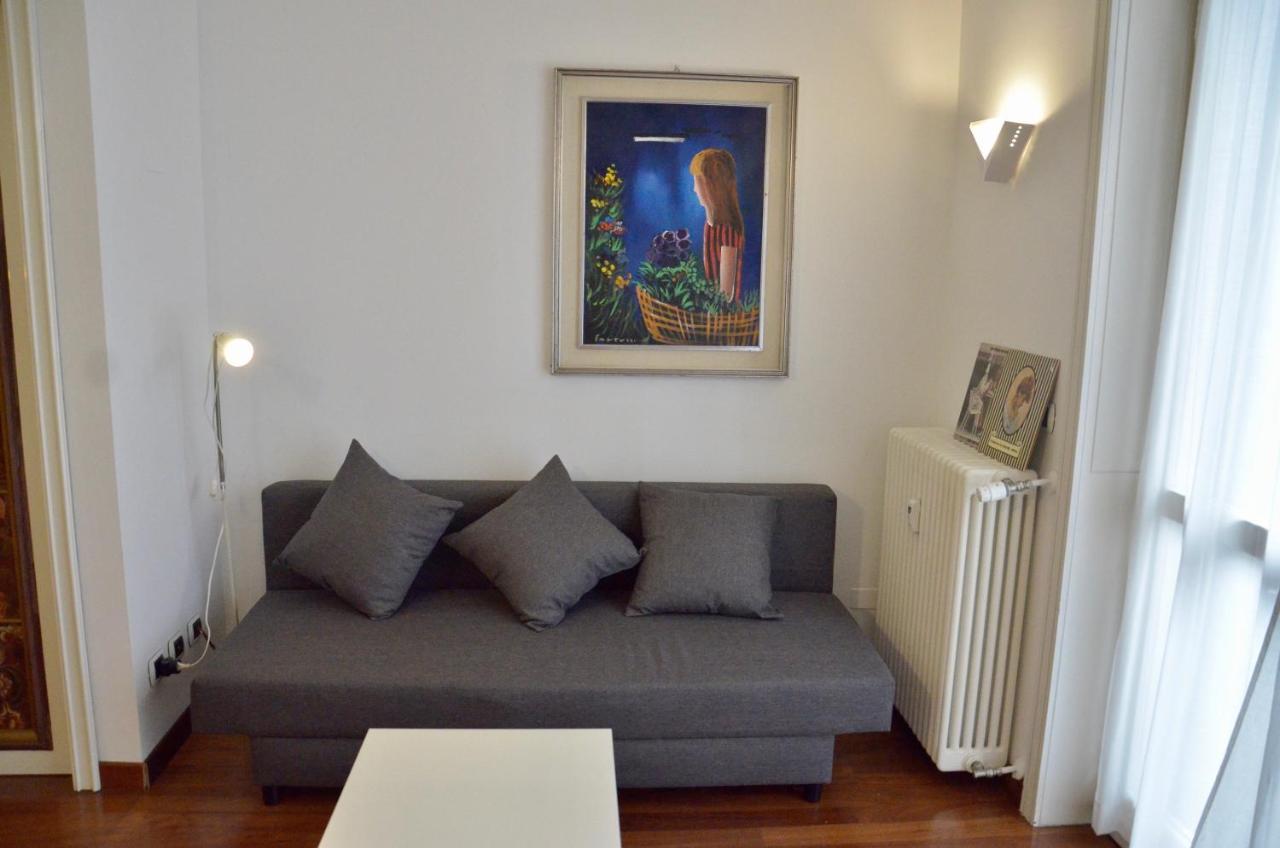 New Renovated Apartment With Balcony Porta Romana Milano Esterno foto